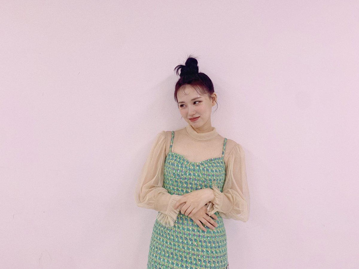 WekiMeki's tweet photo. 오늘은 똥머리를 해보았다😆
#Siesta #엘리 https://t.co/04PsyyEtEi