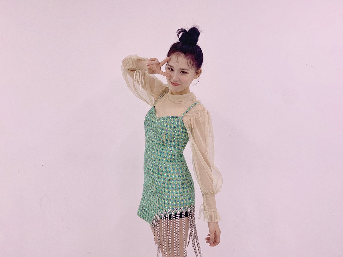 오늘은 똥머리를 해보았다😆
#Siesta #엘리