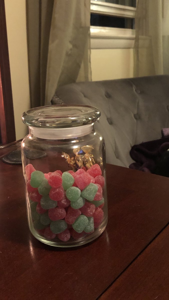 LeesaAuthor's tweet photo. Do you think they’ll make it to Christmas?… me neither. https://t.co/r5DDcSBkgJ
