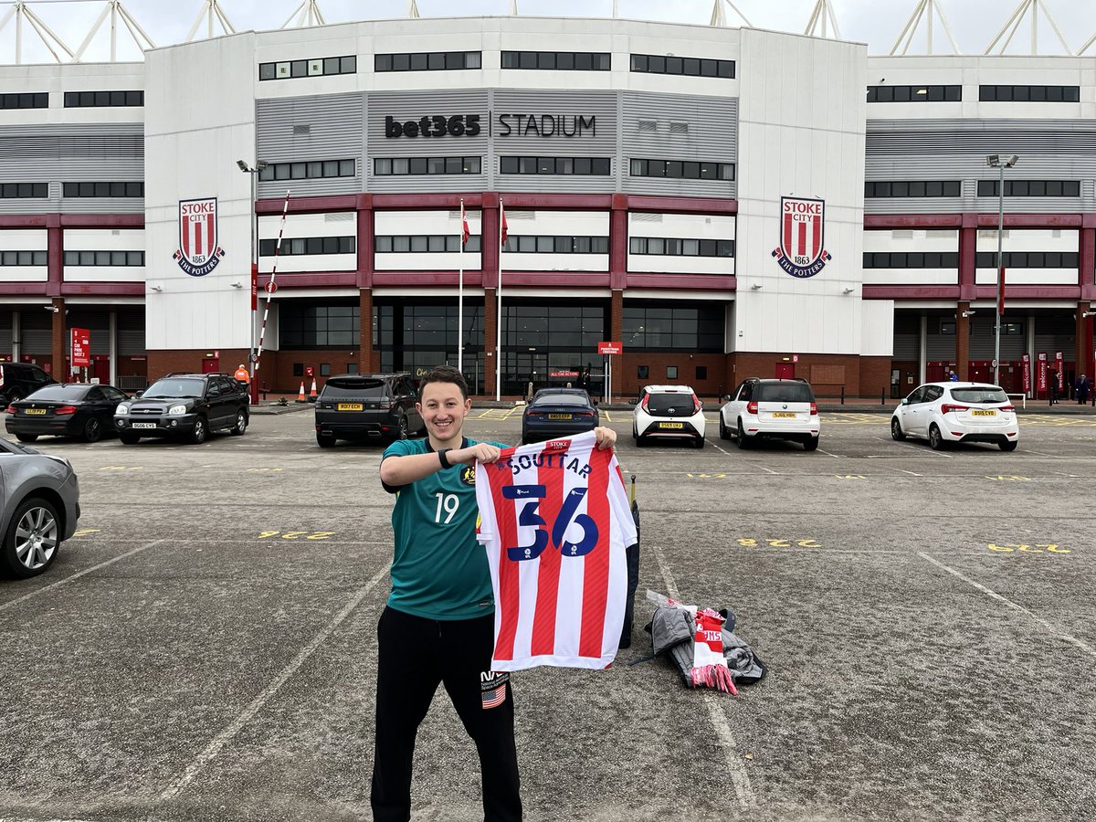 JaredBrett2's tweet photo. When Harry met Souttar. @Socceroos @stokecity @harryjsouttar https://t.co/qVYhP5OPjl