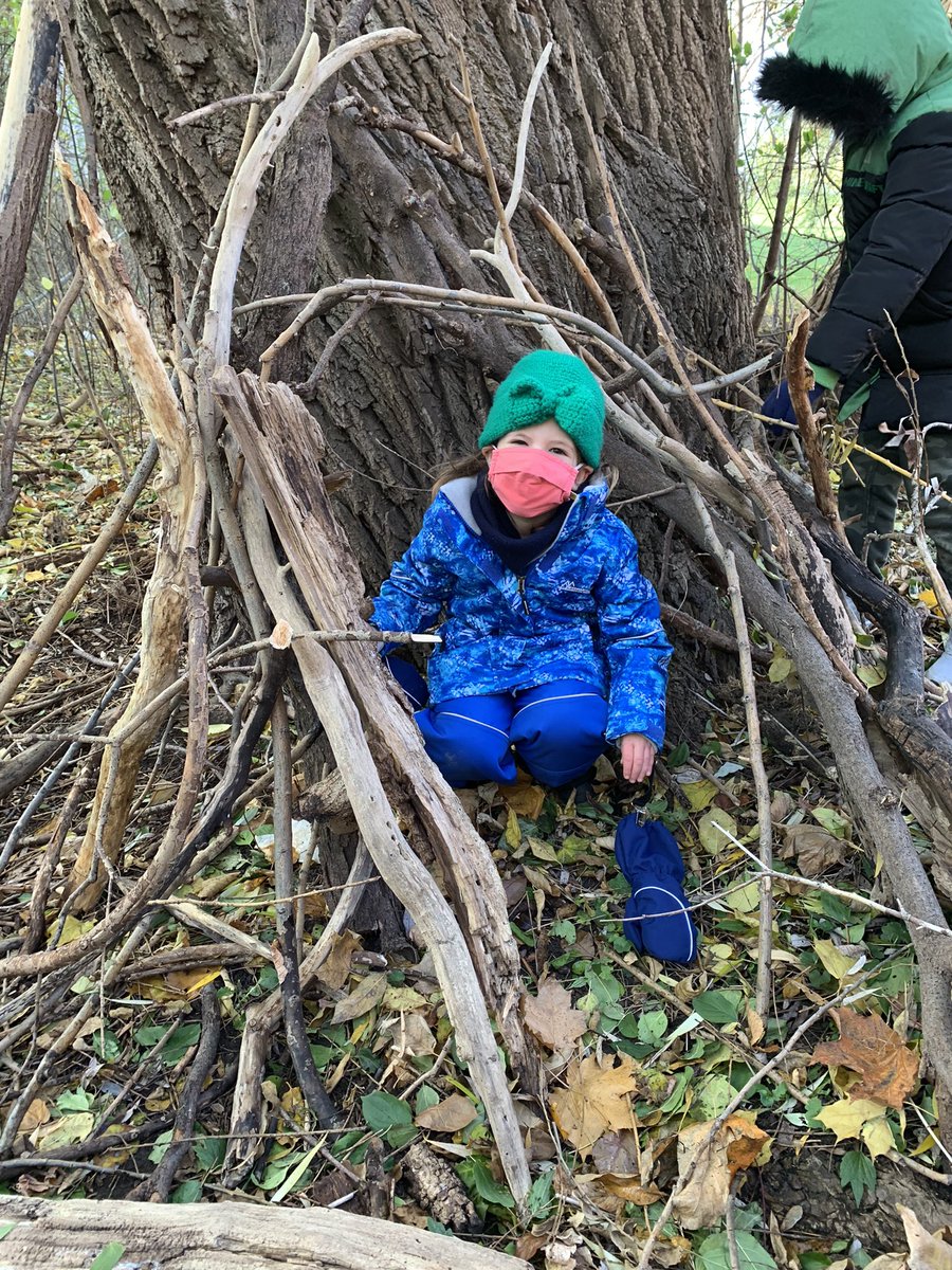 What happens to the animals when it gets cold? Today we were learning about hibernation and shelter building. Amazing teamwork and cooperation helped us build this animal/kid shelter! #fdk #ONC #shelterbuilding @TDSB_Avondale