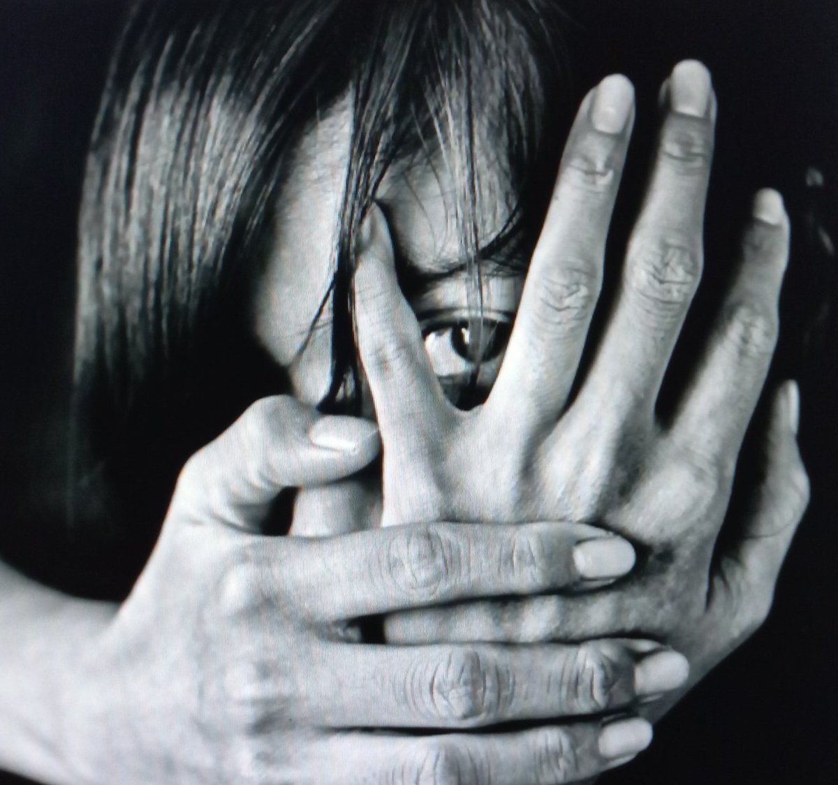 aasya_ismail's tweet photo. *Sexual violence and rape:* 
Violence against women is an atrocious attack on women dignity. It also incredibility common in every country. Most of the time there is no justice....
https://t.co/KVeNRjus3W https://t.co/VuasV5rCFd