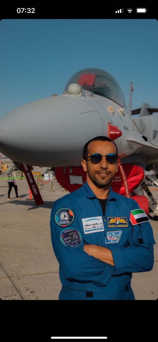 astro_hazzaa's tweet photo. قبل 4 سنوات، كنت هنا في معرض دبي للطيران أستعرض بطائرة F-16B60
كنت أحلق بها إلى أقصى حدودها وإلى تسارع يصل 9g.
هذه السنة في المكان ذاته عشت تجربة مختلفة.. تجربة كانت مستحيلة قبل 4 سنوات.. تحدثت في المعرض
عن مهمة "طموح زايد"
#das2017 #das2021 #space #iss
#pilot #astronaut #f16 https://t.co/CUvRrq71rt