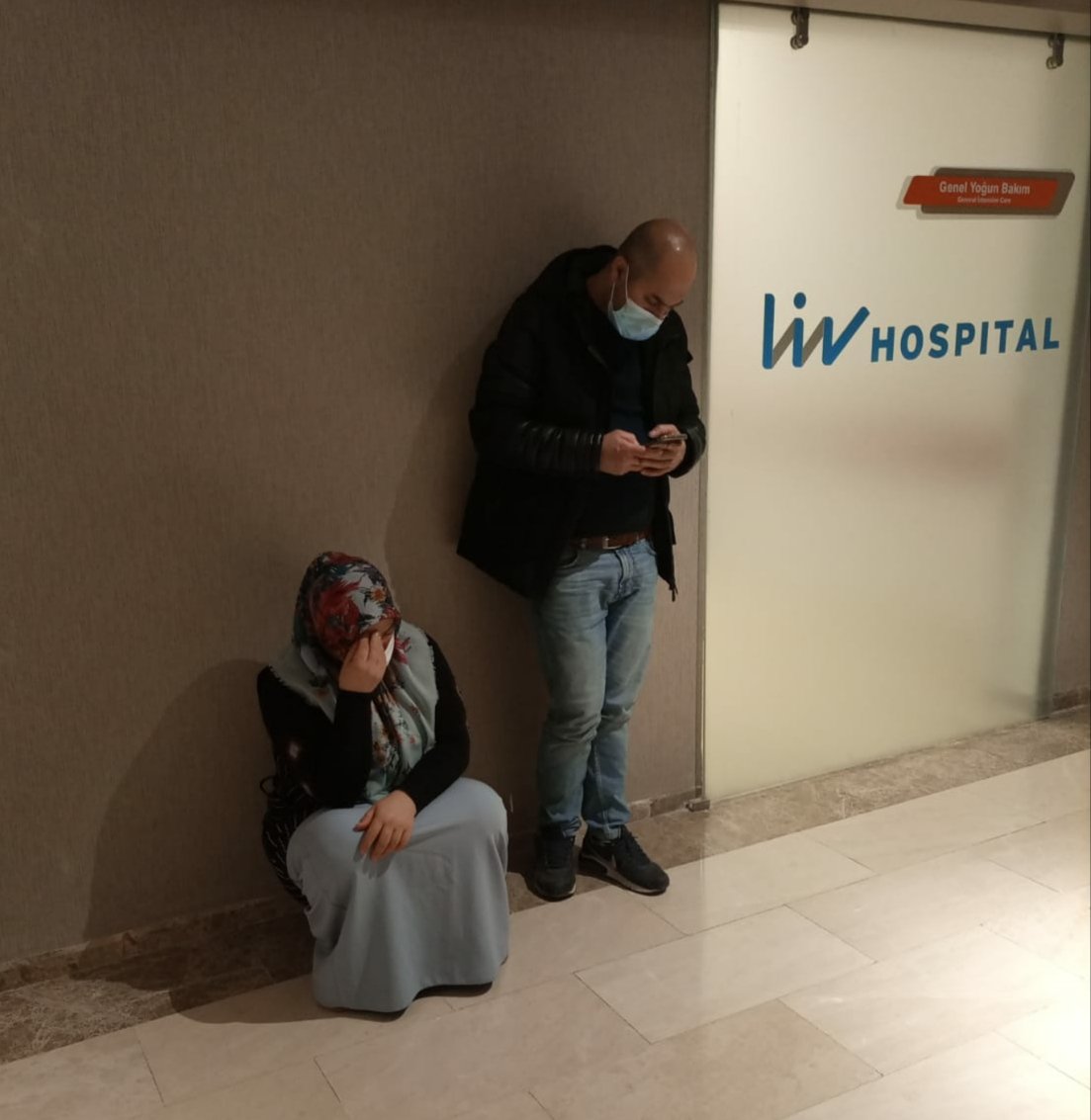 Abdullah 4 gündür yoğun bakımda.Fransa'da işçi olarak çalışan babası Abdullah için Gaziantep'e gelip yoğun bakımın kapısında çaresizce bekleyen babası ve annesi lütfen bu anne babayı yanlız bırakmayın..
#mandalradyo #Dolar12TL #Binance #devalüasyon #huekumetistifa #ekmek4TL