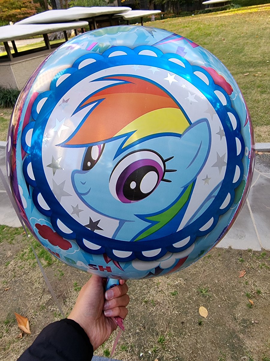 BalloonGuyKorea's tweet photo. #귀엽고 #예쁘고 #깜찍한 #마이리틀포니 #캐릭터풍선 #헬륨풍선 을 소개합니다^^
My Little Pony Orbz Foil Mylar Balloon Made by Anagram

#mylittlepony #anagramballoons #orbzballoon https://t.co/PXkYiFgw5Z