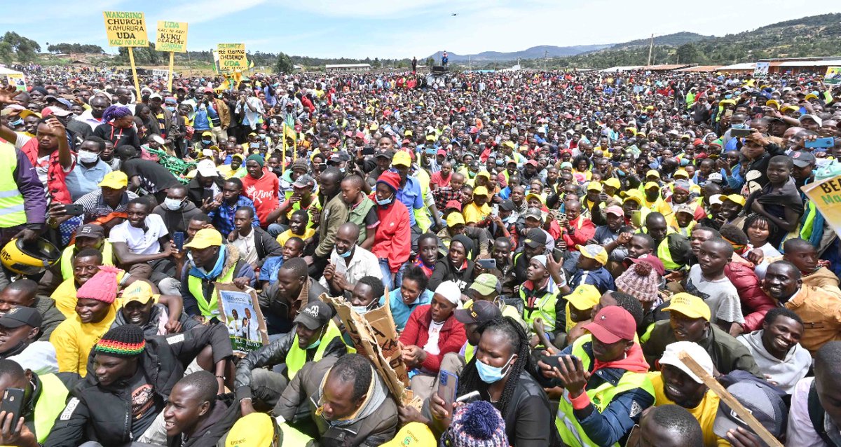 WilliamsRuto's tweet photo. Tea is one of our country’s top foreign exchange earner and a key generator of employment to millions of people. Yet, its potential has not been fully exploited due to poor farming methods and stiff market competition. https://t.co/divldaBk94