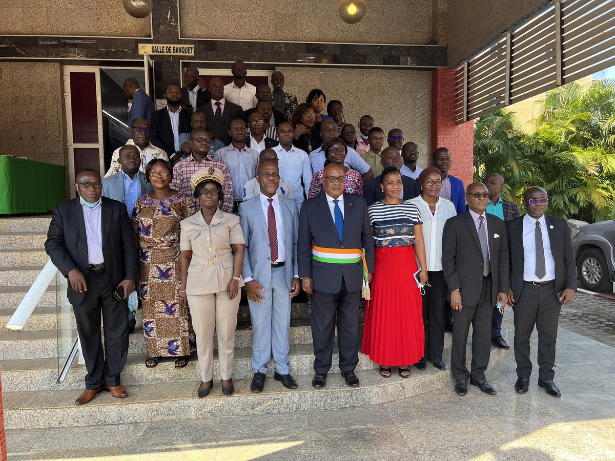gestion_aa's tweet photo. Atelier National de validation du rapport et du projet de décret sur la PSM (23 au 25 novembre 2021). @assi_officiel @MamiWataProject @WorldBank @ProgrammeW @mintourci @Mirah_CI https://t.co/Qh89k4RWlB