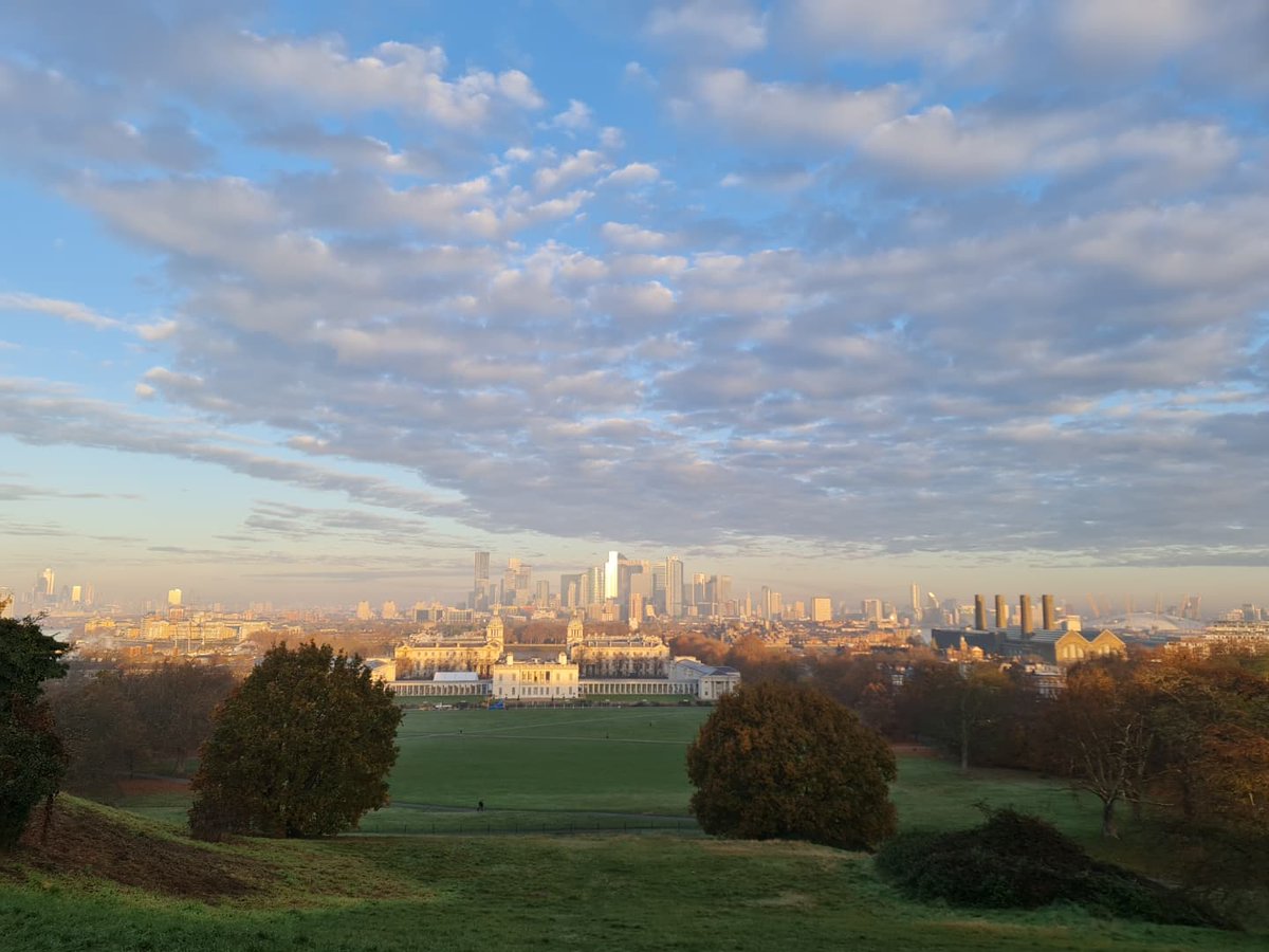 MichaelSnasdell's tweet photo. Ten of the best shots from this mornings freezing cold ride. Out the long way to Greenwich, through the foot tunnel, and exploring the other side. Lovely low sun making for some dramatic pics. #tenofthebest #London #londonstreets #mothernature
https://t.co/WW0jiU1h4Z https://t.co/WADSwpMyvW