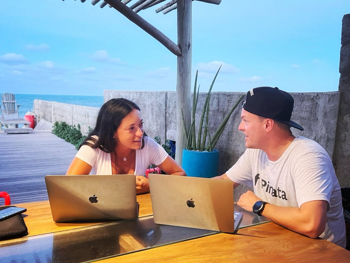 Here’s a pic of Pro Kiteboarder 🌍🥈,  and Spanish Champion🇪🇸👸 <a href="/ritaarnaus/">Rita Arnaus</a> and I chatting about NFTs….

Hey #NFTCommunity which NFTs should we share with Rita?

<a href="/JungleCatsIO/">Jungle Cats</a>? <a href="/DegenTrashPanda/">Trash Panda Penthouse</a>? <a href="/SolTreez/">SolTreez 🌳</a>? <a href="/thugbirdz/">thugbirdz ¬¬</a>? <a href="/MonkeDAO/">MonkeDAO🍌</a>?

#GROAR