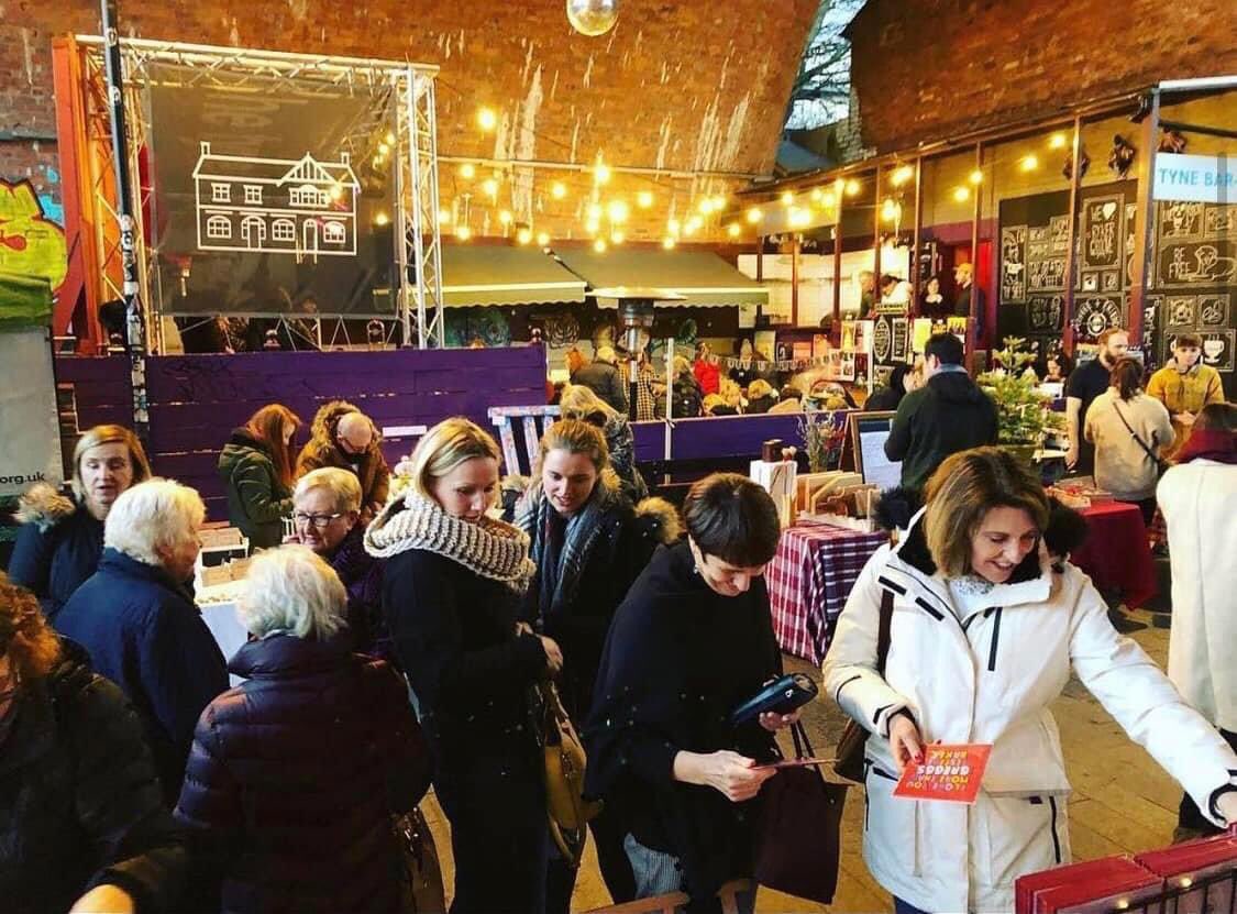 thetynebar's tweet photo. The countdown to our Christmas Fair is on. We’ll be joined on Saturday (from 12pm) by 3 local choirs, street food vendors, unique gift makers and cocktail shakers for a full day of festivities on @OuseburnOpen weekend

Plus a @FlyingGangBrew tap takeover from Friday

🍸🎁🍕🖼🌲🍺 https://t.co/bcuRjDkjoJ