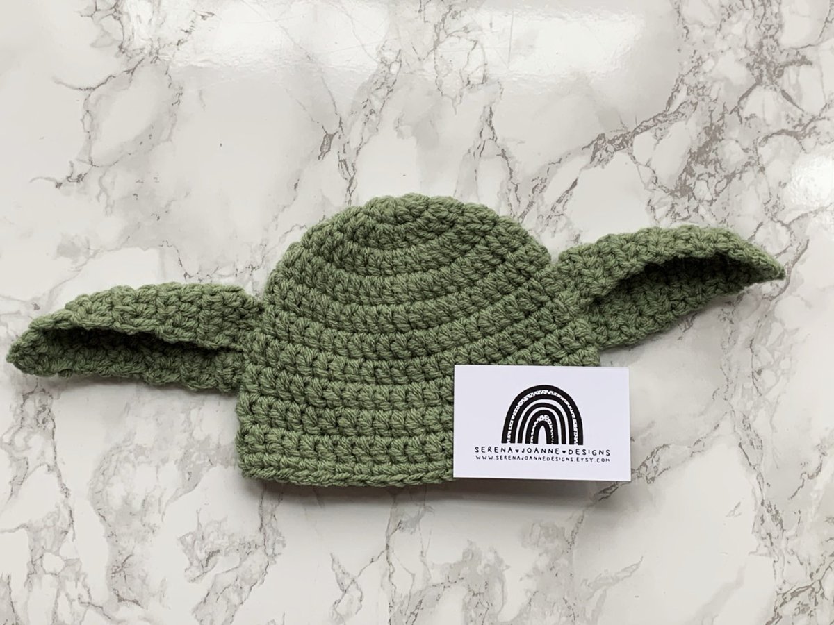 Serena_ozgowicz's tweet photo. It would make my entire year if more people could see my handmade baby hats! I put so much ❤️ into each &amp; every one so your babas are warm &amp; even more adorable!! 
SHOP: https://t.co/do1aUQBfA5 
#shopsmall #firstchristmas #crochethat #mbloggers #rainbowbaby #babyyoda #dobby https://t.co/z4nKlmqdlC