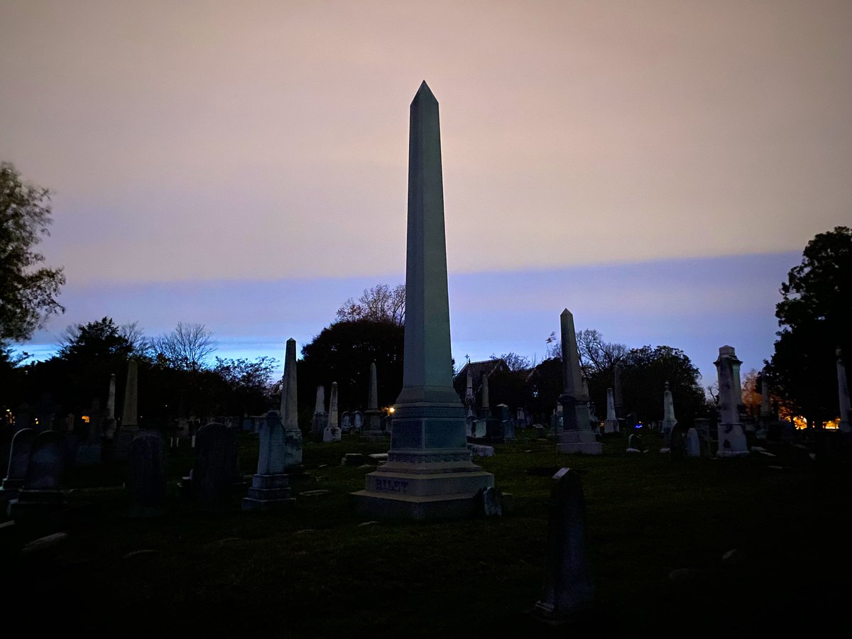 JimHavard's tweet photo. Last night. Sometimes the best colors show up at late dusk #latedusk @capitalweather @StormHour https://t.co/hcPZ3KRm6J