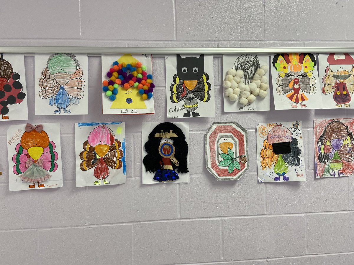 SlateRidgeElem's tweet photo. Students in our Kindergarten classes have disguised all the Thanksgiving turkeys! 🦃 #reynproud #familyprojects https://t.co/07r5KHJPMt