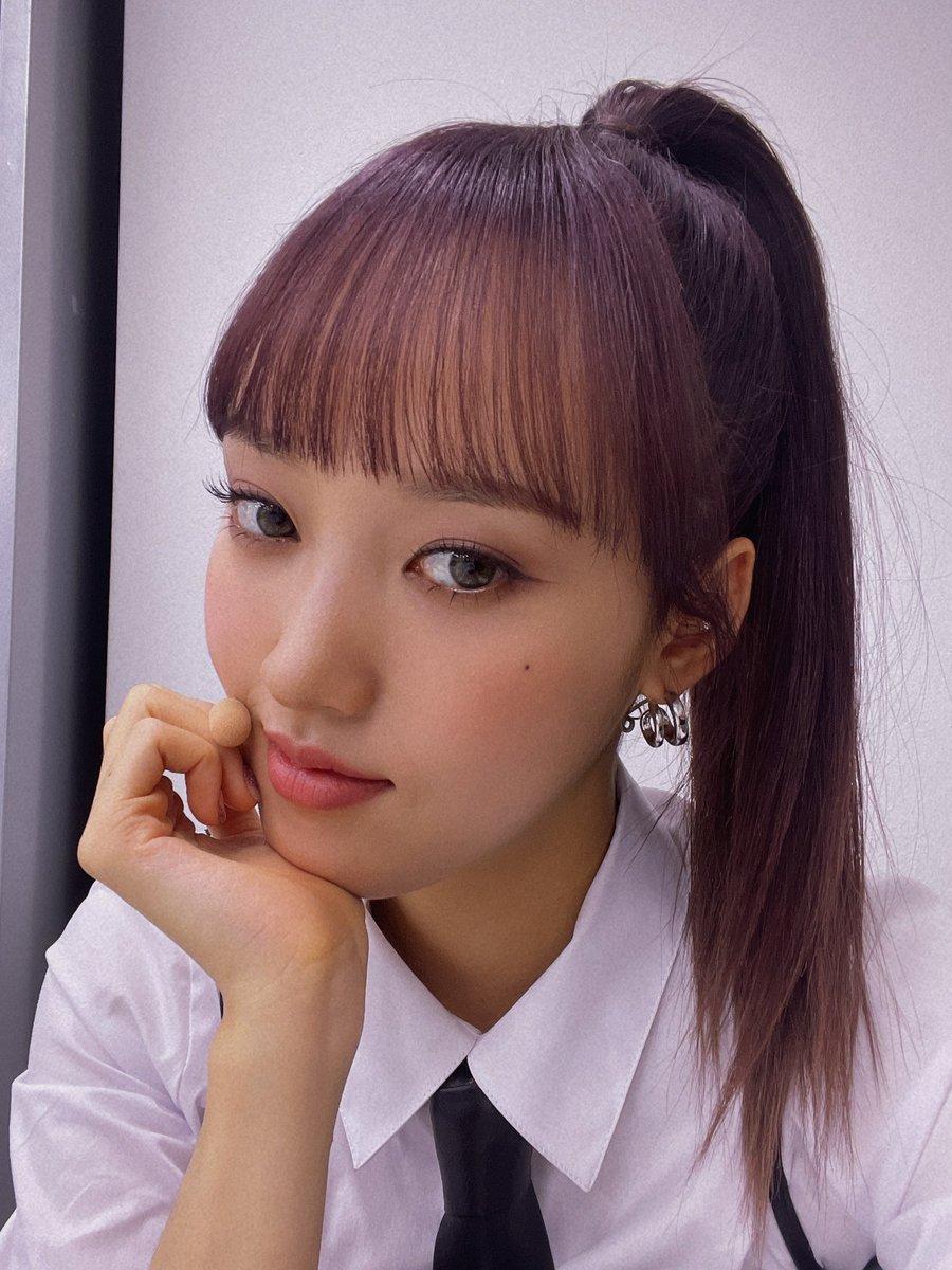 오늘 더쇼 무대 다들 봤죠~? 
씨에스타에 후엠아이까지…🙊 
크으 내일도 기대하시라!!!!!