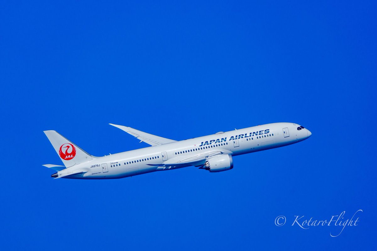 KotaroFlight's tweet photo. HND D滑走路から離陸して右旋回中の787✈️同じ787でも787-8と787-9はフォルムが異なる🤔
789と350の写真を間違えたので再度ツイします🙏ローガンズなので💦

#Aviation #Photograph #HND #RJTT #RWY05 #羽田 #JAL #JL311 #B788 #JA847J #JL29 #B789 #JA876J #海羽田 🗓2021/11/20✈ https://t.co/NENWGa5oDk