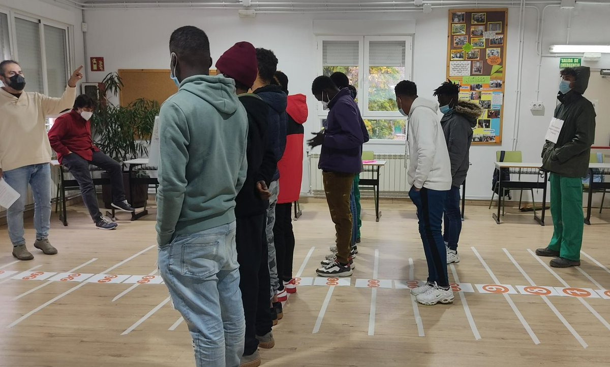 Ayer realizamos el 1⃣Taller de sensibilización sobre diversidad de creencias y convivencia #CambiaElMarco en <a href="/UfPuertaBonita/">UFIL Puerta Bonita</a>. Reflexionamos juntos sobre 
pluralidad religiosa y el respeto a los derechos fundamentales. Gracias al centro y alumnos
 + Info👉bit.ly/3FGKmBT