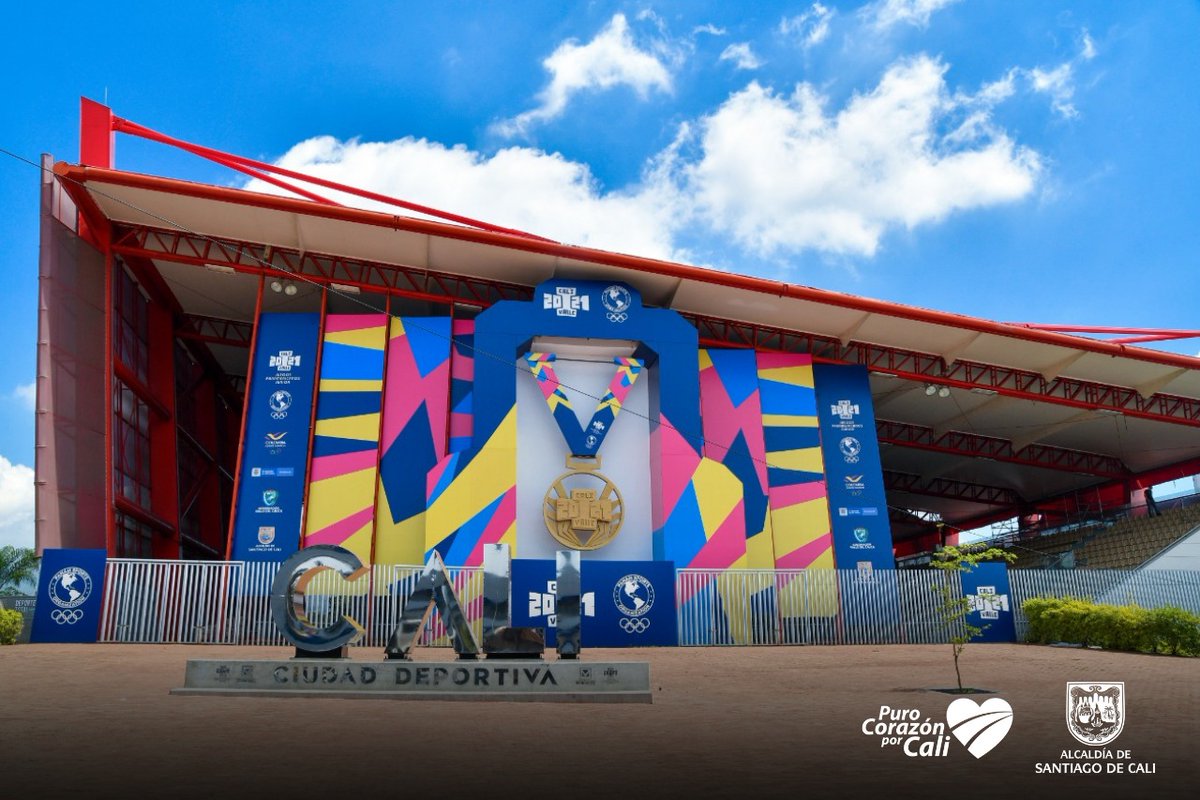 HaciendaCali's tweet photo. Día a día trabajamos unidos por invertir en nuestra ciudad, mejorar sus escenarios y seguir consolidando a Cali como la ciudad deportiva. ¡Estamos listos para ser parte de la historia! 

#AntorchaCali2021 🔥 #TeQueremosCali💙❤️💚 https://t.co/QsDrg1xz6L