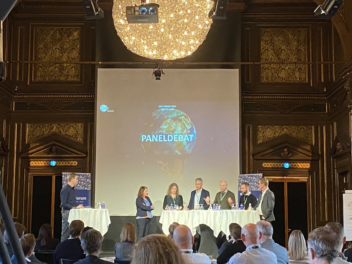 KervinFranke's tweet photo. “Det bedste klimamærke vi kan få er det vi alle er enige om” god pointe om at gå i takt i og i samme retning fra paneldebatten om #klimamærkning på Børsen. #gs1forumdk https://t.co/NAyJpIlZKS