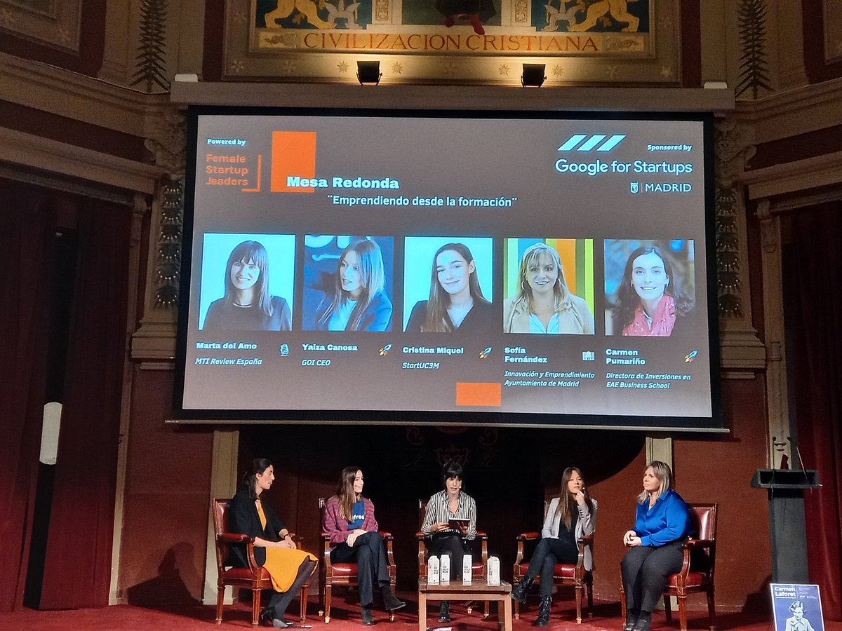 "Los emprendedores necesitamos escuchar los errores de otras empresas, saber qué ha salido mal, pero no los éxitos porque lo que vale para una empresa a lo mejor no sirve para otra".

¡Qué gran verdad! Gracias <a href="/yaizacanosa/">Yaiza Canosa</a>.

<a href="/FemalestartupsL/">FemaleStartup_Leaders</a> 
#foundersday