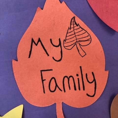 DCMS_hornets's tweet image. Our leadership class did a fantastic job of putting together this Thanksgiving tree! Students and staff were able to add leaves of what they were thankful for. 🍁🍂🍁🍂

#ItsAGreatDayToBeAHornet 
#InspireCPS