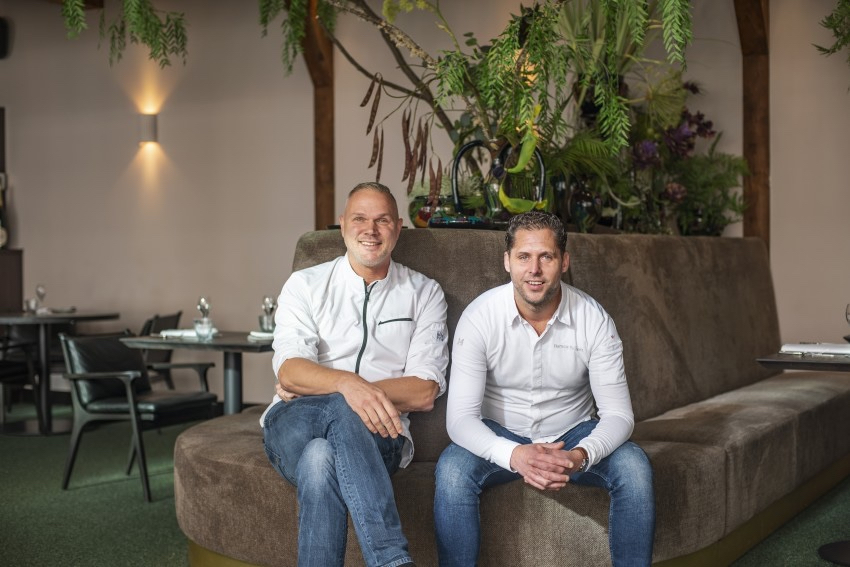 Sterchef Remco Kuijpers versterkt keukenteam Martijn Kajuiter -> chefsfriends.nl/sterchef-remco…. #chefsfriends 

<a href="/Kajuiter/">Kajuiter</a> | <a href="/wshsgouda/">wshsgouda</a>