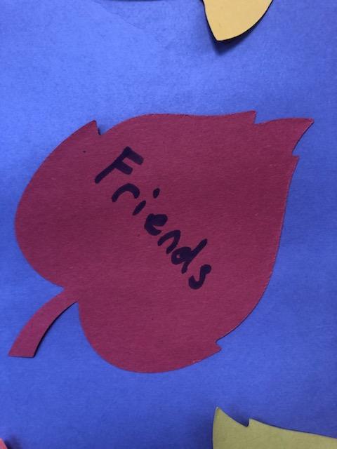 DCMS_hornets's tweet image. Our leadership class did a fantastic job of putting together this Thanksgiving tree! Students and staff were able to add leaves of what they were thankful for. 🍁🍂🍁🍂

#ItsAGreatDayToBeAHornet 
#InspireCPS