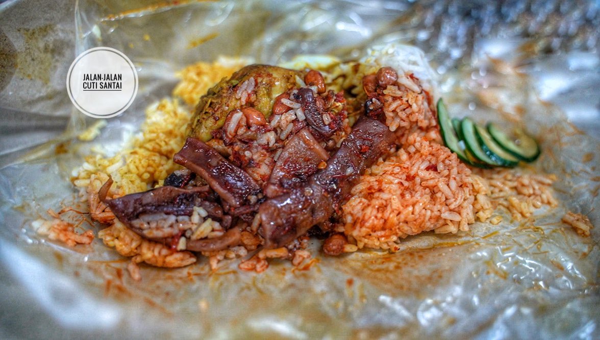 Nasi lemak beratur maluri