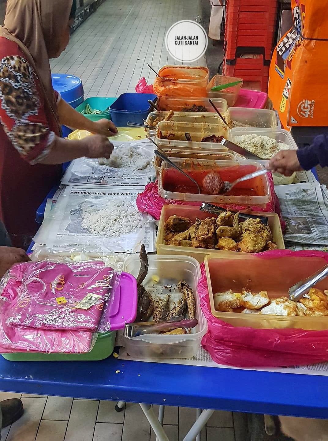 Nasi lemak beratur maluri