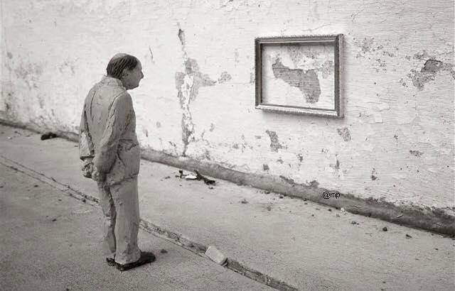 literlandweb1's tweet photo. "...entonces me pregunto si un recuerdo es algo que tenemos o algo que hemos perdido para siempre".
José María Pérez Gay https://t.co/hOrhCycZFH