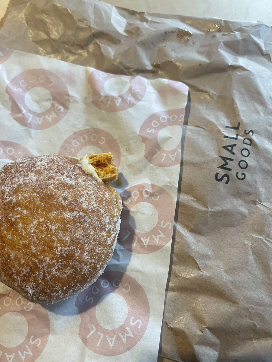 GaReth_Rutter's tweet photo. And for sweet treat treat today the #smallgoods banana custard doughnut. So so good https://t.co/xiYxn0ujNk