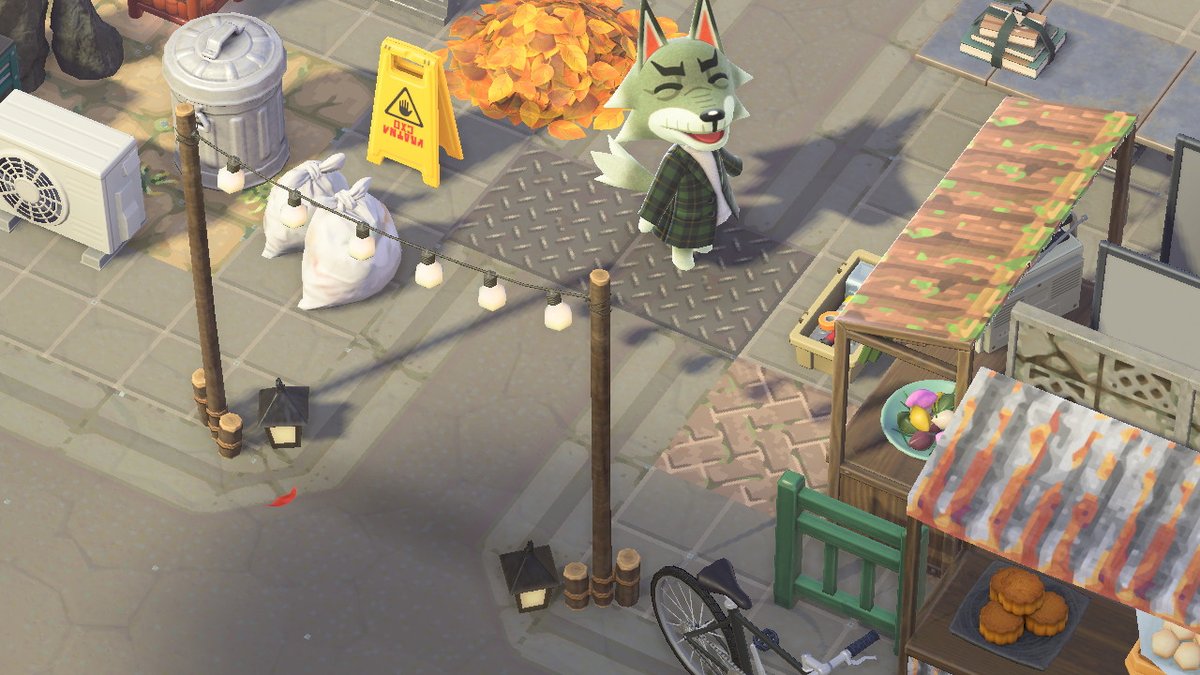 Grandpa Dobie keeps
the streets of Timber tidy 
fallen leaves pile up

- 🍂🧹🐺