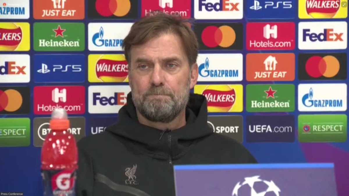 carlmarkham's tweet photo. .@LFC manager Jurgen Klopp asked about Solskjaer departure at Man Utd "I didn't think about Man Utd for a second. Sorry https://t.co/QJrmex873D