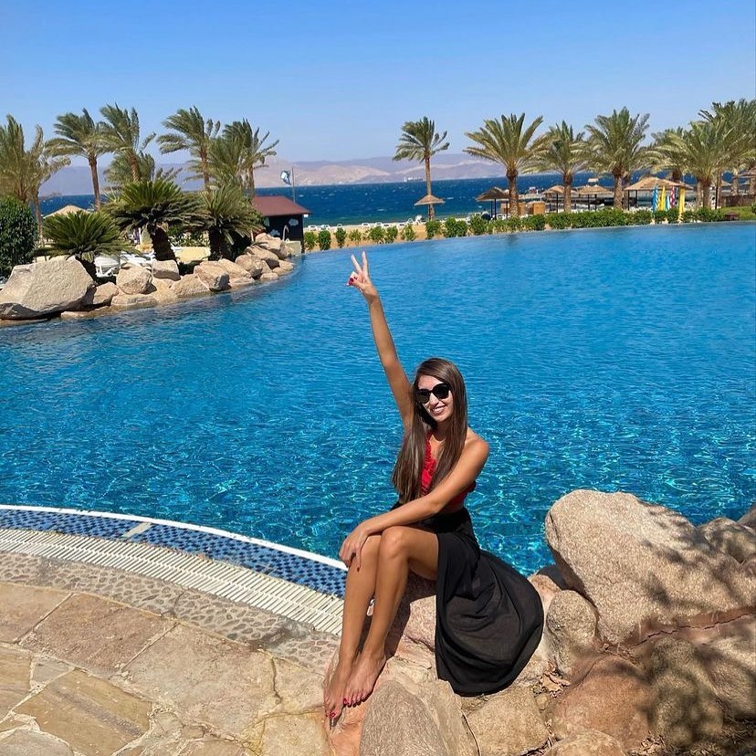 MovenpickHotels's tweet photo. Put your hands up if you're ready for a sunny vacation! #PickReal and come see us in Tala Bay, Jordan ✌️
📸 Instagram user classylebanese https://t.co/k0uPSLiJbJ
