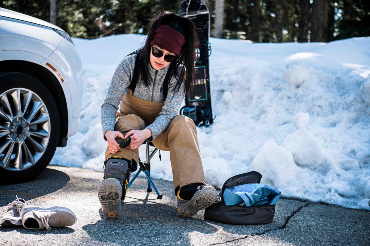 HILLSOUNDEQPMNT's tweet photo. Take a seat & stay organized while you gear-up 🏂❄️
#hillsound #simpleisBTR #PackEmStackEm #winter #snowboarding #explorebc #earnyourturns #optoutside #mountainlife #powder #skilife #snow https://t.co/vyaNp6sKIz