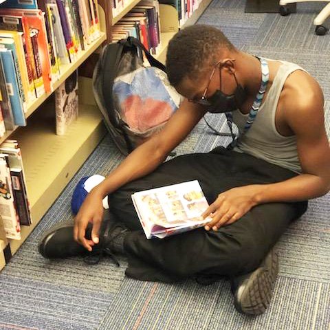 liveoakpl's tweet photo. Find a quiet place to read at your neighborhood library! All public school students in @SCCPSS & ECSD have direct access to @liveoakpl resources using their student/lunch number just like a library card-with no overdue fees! https://t.co/uzyYpi91NK
#GeorgiaLibraries #StudentPLAY https://t.co/1QnU0Xh1Tu