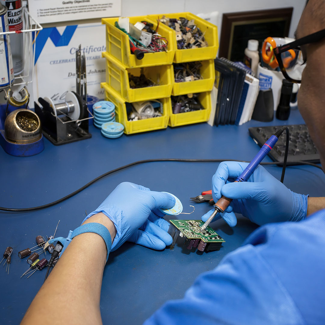 Radwell_Intl's tweet photo. When it comes to repairs, itโs safe to say that we can handle anything that comes our way here at Radwell. Let us help with your repair needs. Visit https://t.co/ALvw3W6iAr or call us at 800.884.5500 to get started
#ElectronicsRepairs #Repairs #ChooseRadwell #IndustrialRepairs https://t.co/NI47Q94mni