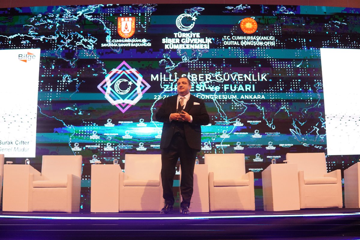 DataFlowX's tweet image. Genel Müdürümüz Sn. Burak Çifter, Milli Siber Güvenlik Zirvesi ve Fuarında "Milli Siber Güvenlikte Yerli Ürünler ve Dışa Bağımlılık" konferansında katılımcılarla buluştu.
#BilgeSGT #DataFlowX | #SiberGüvenlikHaftası