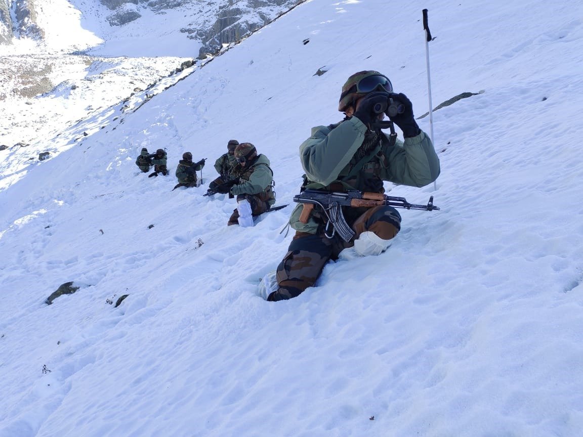 ChinarcorpsIA's tweet photo. "No bullet, No shell, No demon in hell can break this bond of brotherhood"

#Brotherhood
#IndianArmy
#Kashmir
@adgpi
@NorthernComd_IA https://t.co/Zb5ItbTkXn