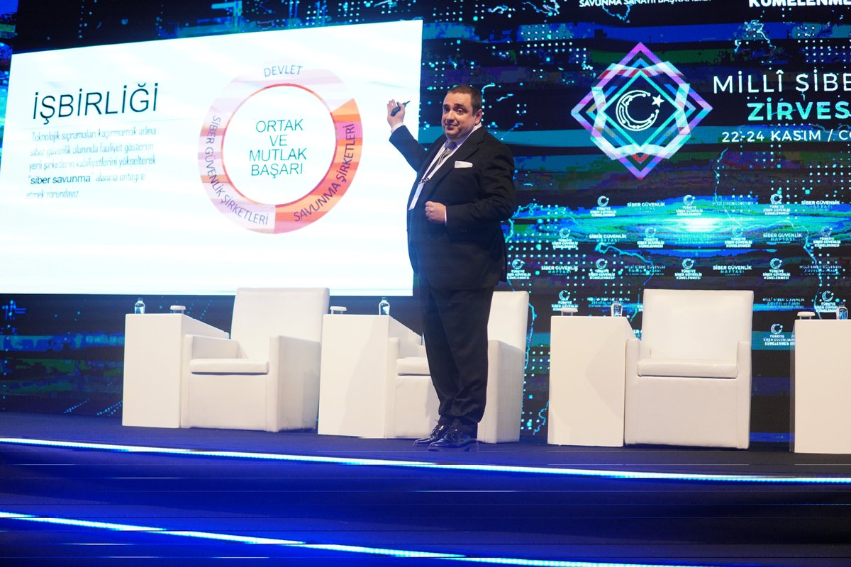DataFlowX's tweet image. Genel Müdürümüz Sn. Burak Çifter, Milli Siber Güvenlik Zirvesi ve Fuarında "Milli Siber Güvenlikte Yerli Ürünler ve Dışa Bağımlılık" konferansında katılımcılarla buluştu.
#BilgeSGT #DataFlowX | #SiberGüvenlikHaftası