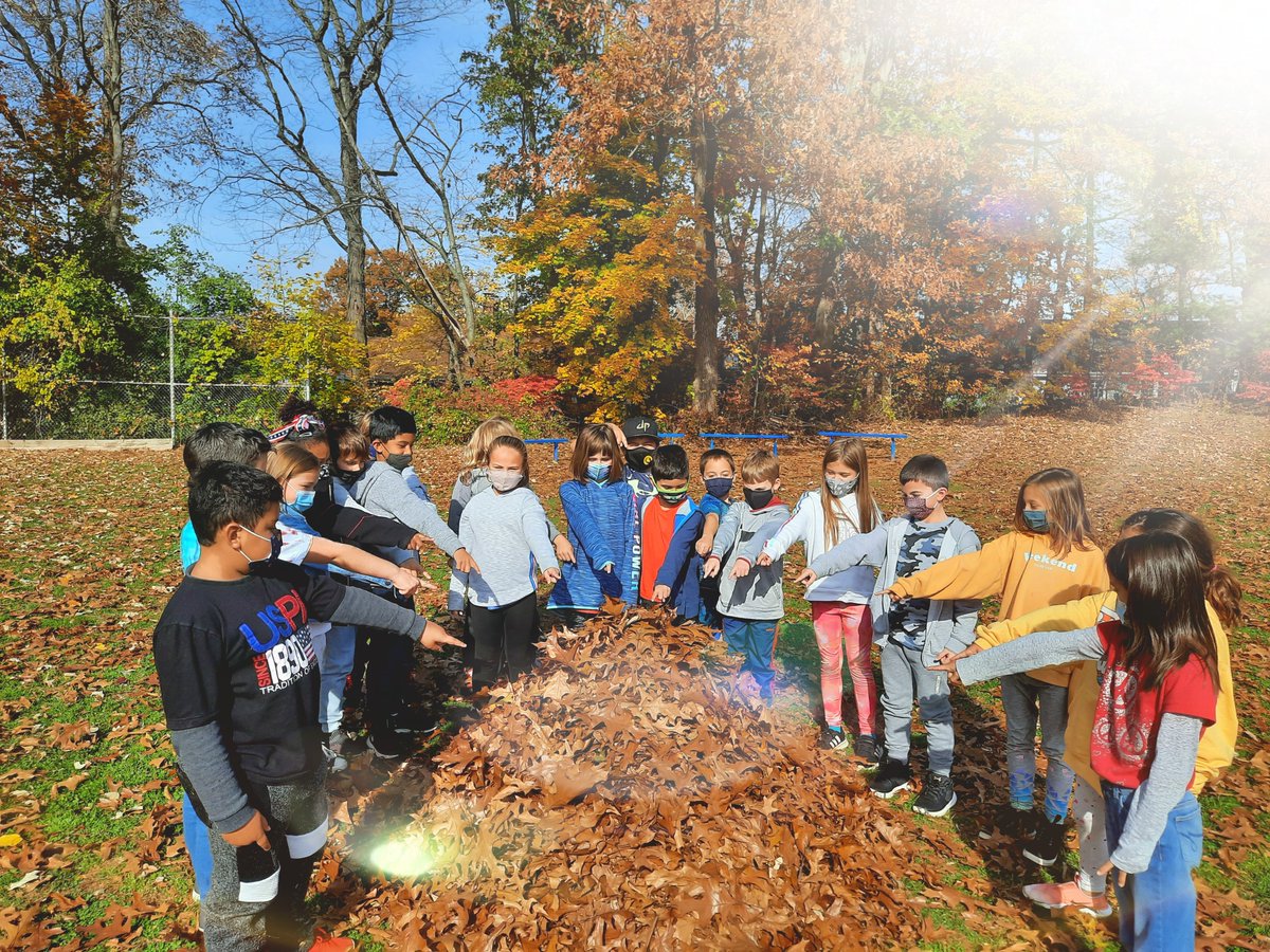 Fall fun in Ms. Cloukey's Class! #GriswoldSOARS