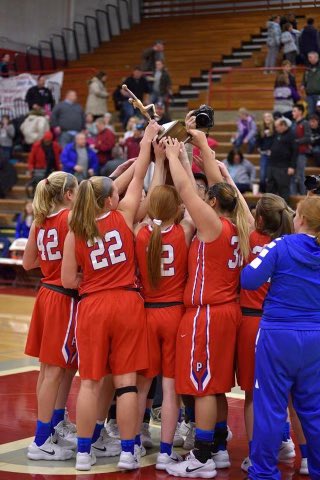 jferBenge's tweet photo. Come support Plainfield Lady Quakers.vs Greenwood tonight @Plainfield HS Varsity 7:15  With Victory tonight that would mark a milestone 400 CAREER WINS for Coach Benge.  Curt has coached amazing teams &amp; players over the years. Former players &amp; Supporters let’s fill the stands#400 https://t.co/Evr3wbPVUW