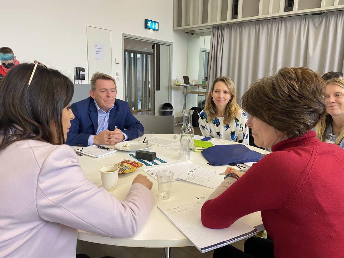FSB_NI's tweet photo. Roundtable discussions now in full flow.
Great exchange of ideas on how we increase our rate of business creation.
#BackToTheStartUp https://t.co/rOf9yPuLjg