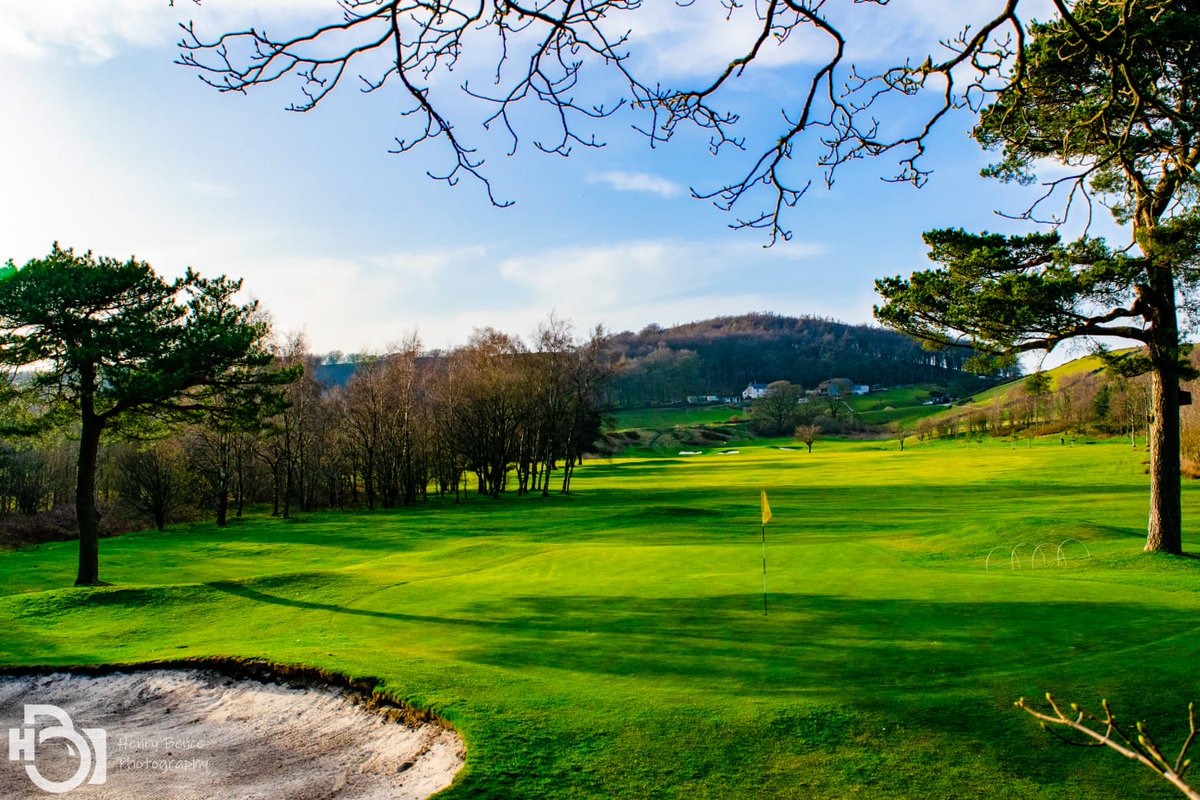 CavGC's tweet photo. The nights may be drawing in but spring will soon be here.  Why not take advantage of our 15+ months for the price of 12 membership offer with 2021 prices held and you'll be sorted all the way through to March 2023! #UKTop100 #Golf - https://t.co/g08IiLDIRO https://t.co/7hyEj20ota