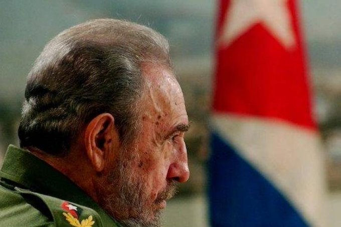 DrRobertoMOjeda's tweet photo. #Fidel es símbolo de dignidad,  entereza y resistencia. Vivió fiel a sus ideales y sobrevivió en el cariño y la admiración del pueblo, que continúa su legado, inspirado en el compromiso que él representa con la obra de todos, la #Revolución. #FidelPorSiempre #CubaVive @DiazCanelB https://t.co/3SyfzFtpLa