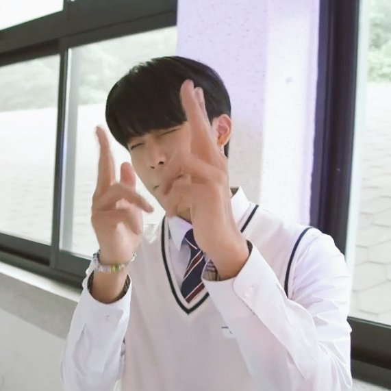 chocopjw's tweet photo. that one mischievous classmate in your school 

 @treasuremembers https://t.co/VlGZjpH7EV