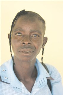 taitikuvengwa's tweet photo. Retweet pliz‼‼
Prominent Masvingo poet, Abel Mauchi popularly known as ‘Shefu Mudhesve’ is appealing for help. 
"Im vomiting blood – Now I am failing to eat"
https://t.co/YDGg5WyqfB https://t.co/XYbR6IDM81