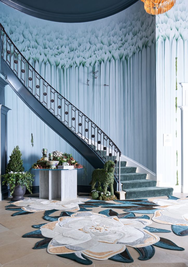 The Kips Bay Designer Showhouse Dramatic Magnolia Garden Foyer Entryway Ideas by Lauren Rottet Studio

>>> dkorhome.com/foyer-entry-id…