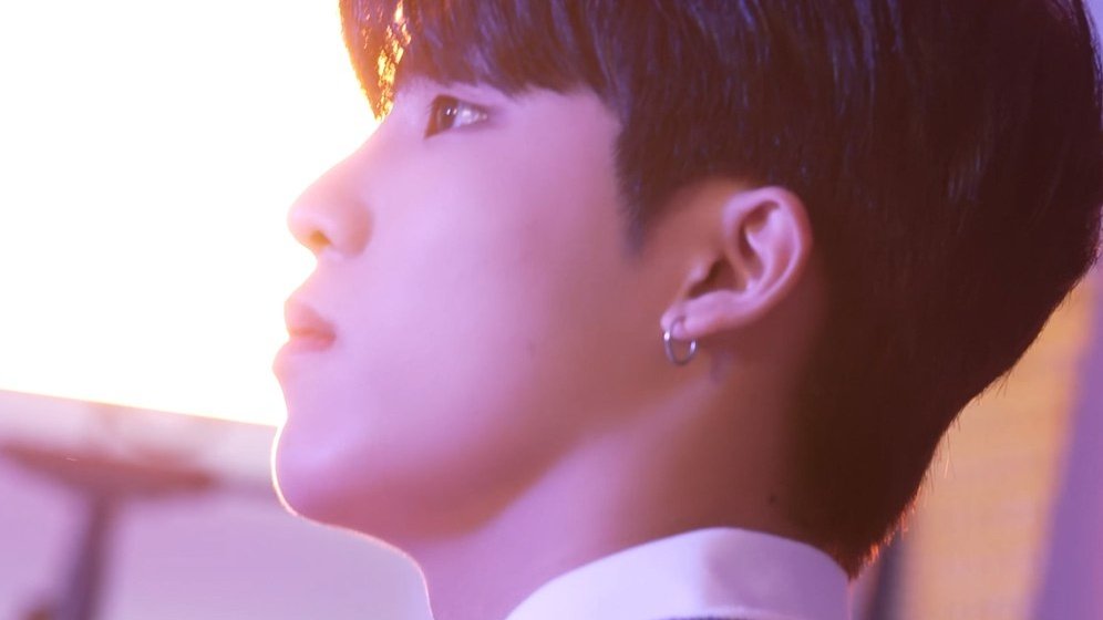 chocopjw's tweet photo. face 

#트레저박정우 #박정우 #PARKJEONGWOO @treasuremembers https://t.co/sk1TP4eOBz