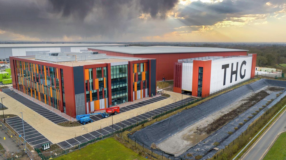 TonyPhotoclear's tweet photo. Manchester Airport project over the last 12 months. https://t.co/r34je5qQW0