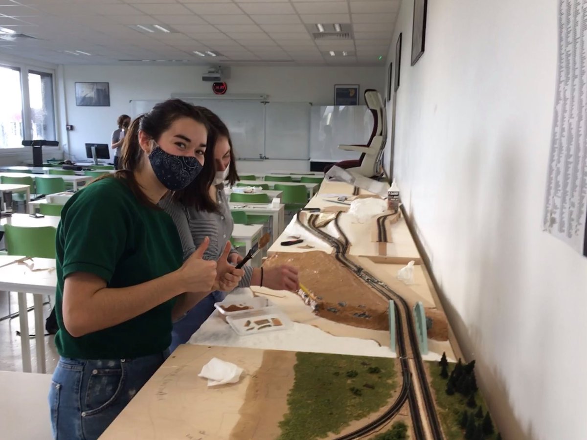 Estaca_twit's tweet photo. Découvrez l'avancée du projet de modélisme ferroviaire, Renard, de l'association Guided Ways 🚊 https://t.co/0eggUP6hBM
#AssoEtudiante #PassionFerro #ferroviaire #ingénieur #TeamESTACA #train https://t.co/TN0gs7sKYF